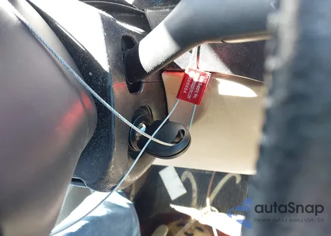 2005 Volkswagen New Beetle Gls 1.8T z USA, uszkodzony, nr VIN 3VWCD31Y25M312832